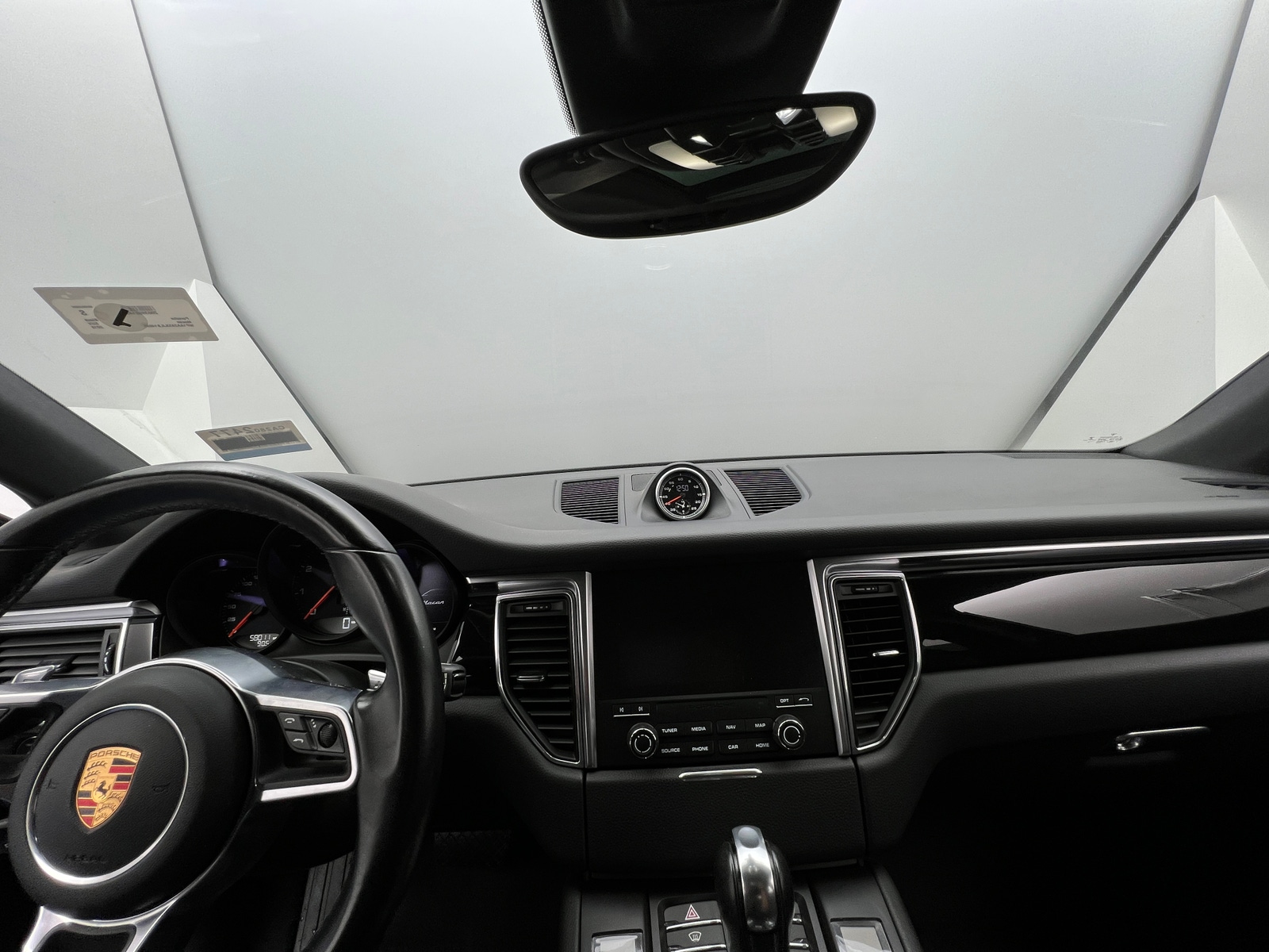 Thumbnail: 2018 Porsche Macan - 3