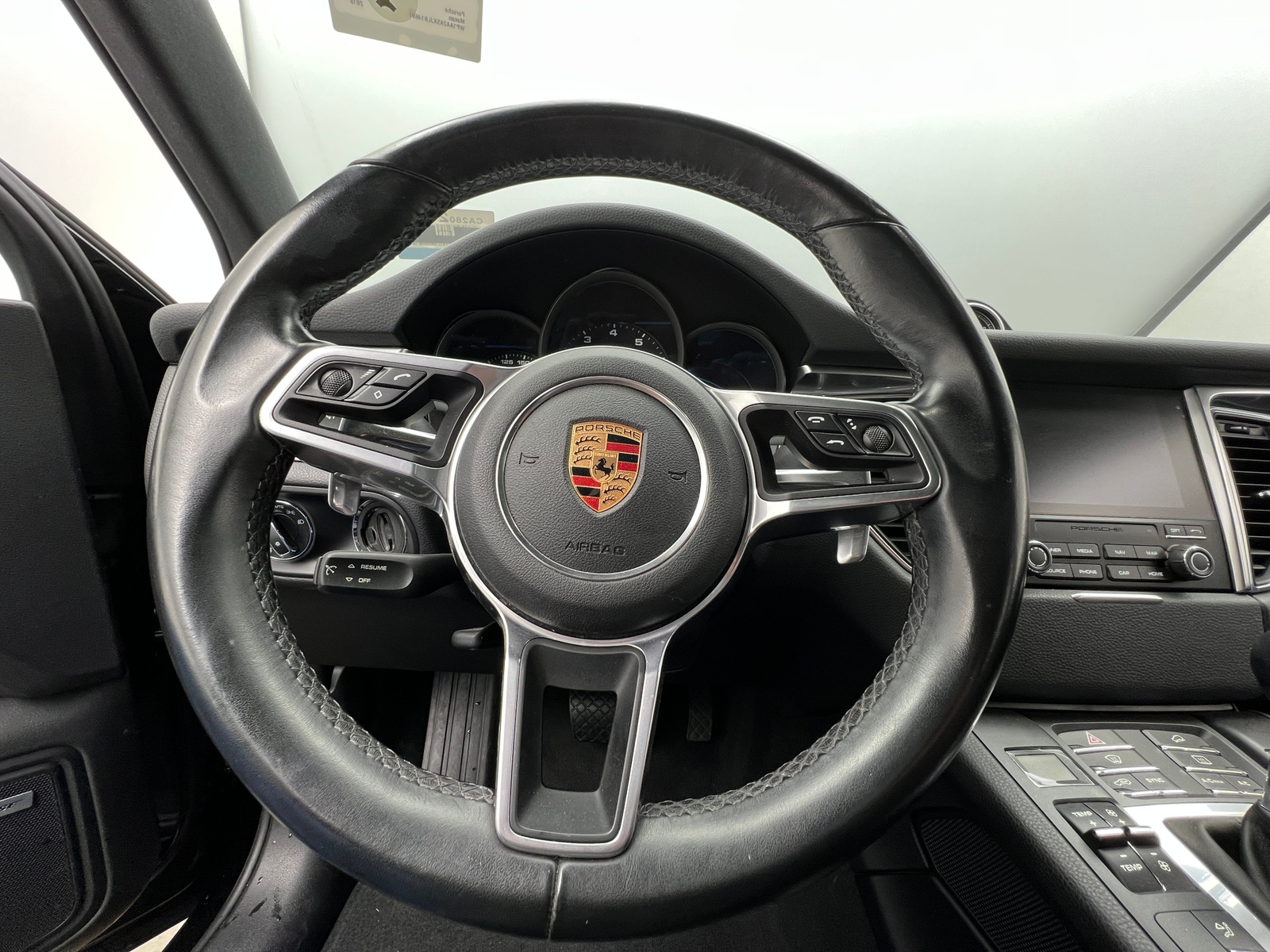 Thumbnail: 2018 Porsche Macan - 5