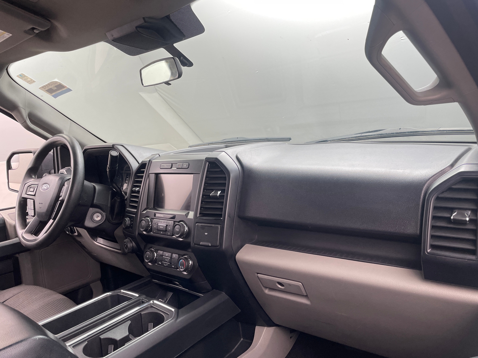 Thumbnail: 2019 Ford Econoline - 3