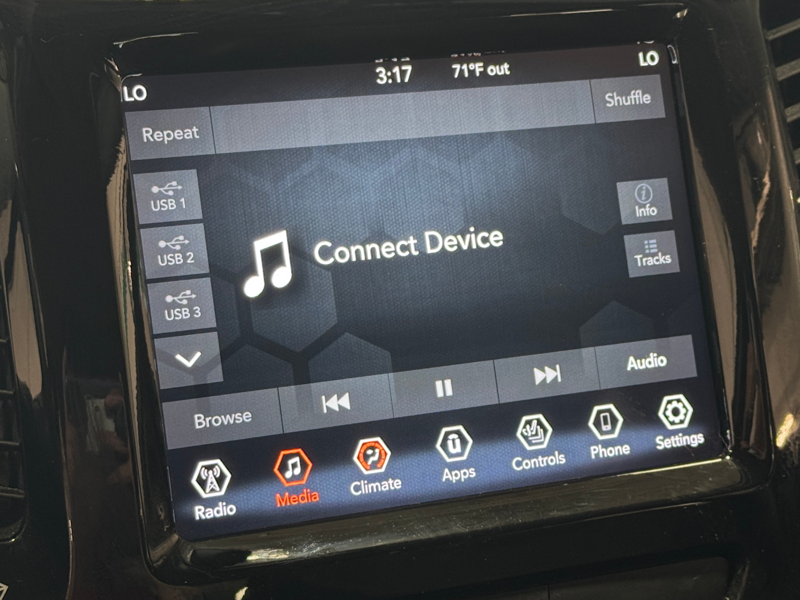Thumbnail: 2019 Jeep Cherokee - 3