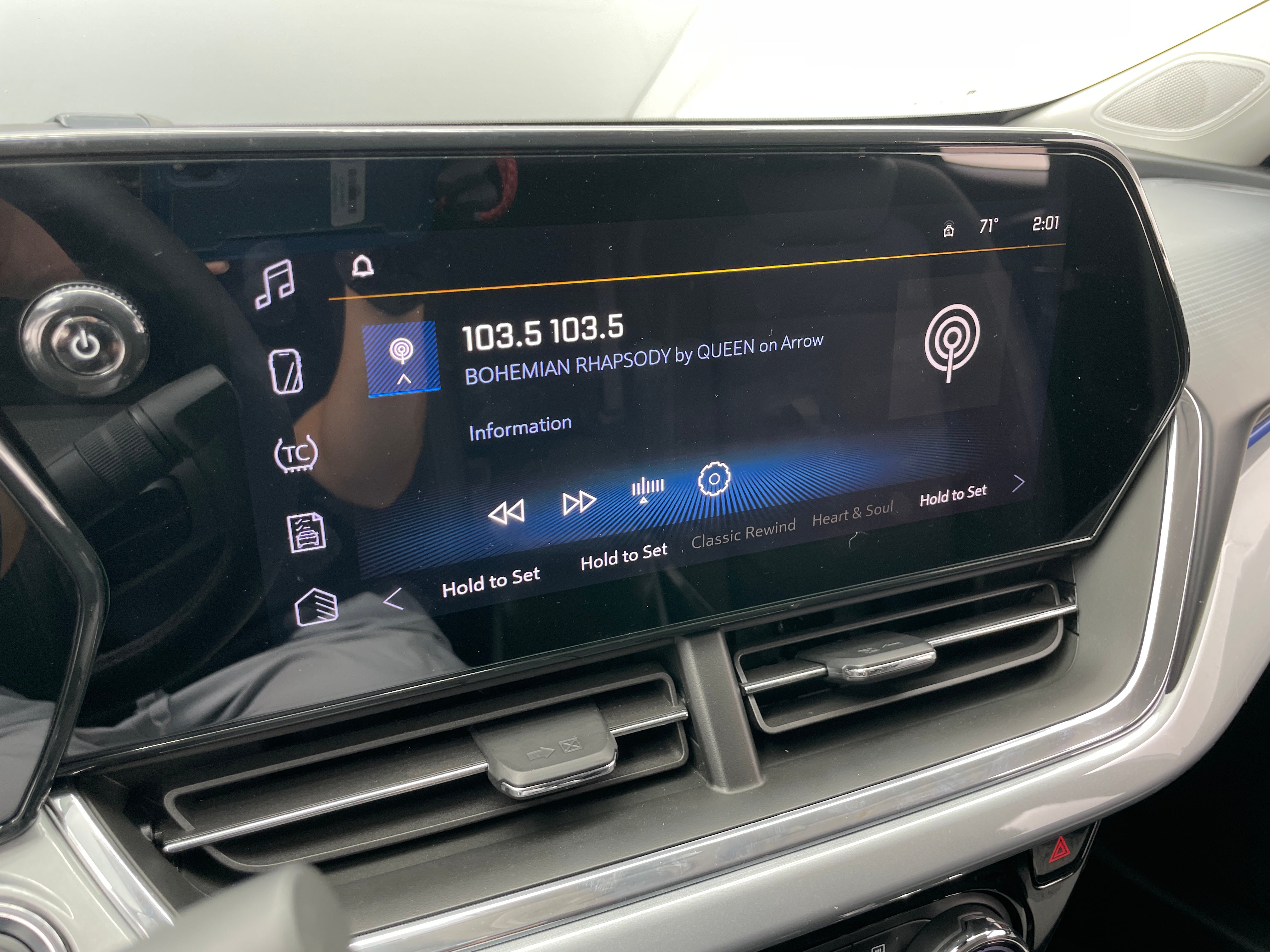 Image of 2024 Chevrolet Trax LT