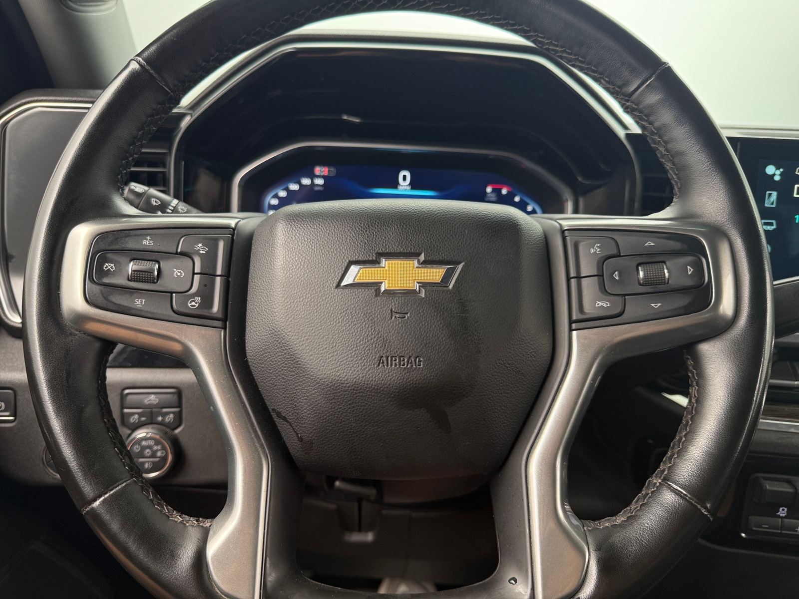 Thumbnail: 2024 Chevrolet Silverado 2500 - 5