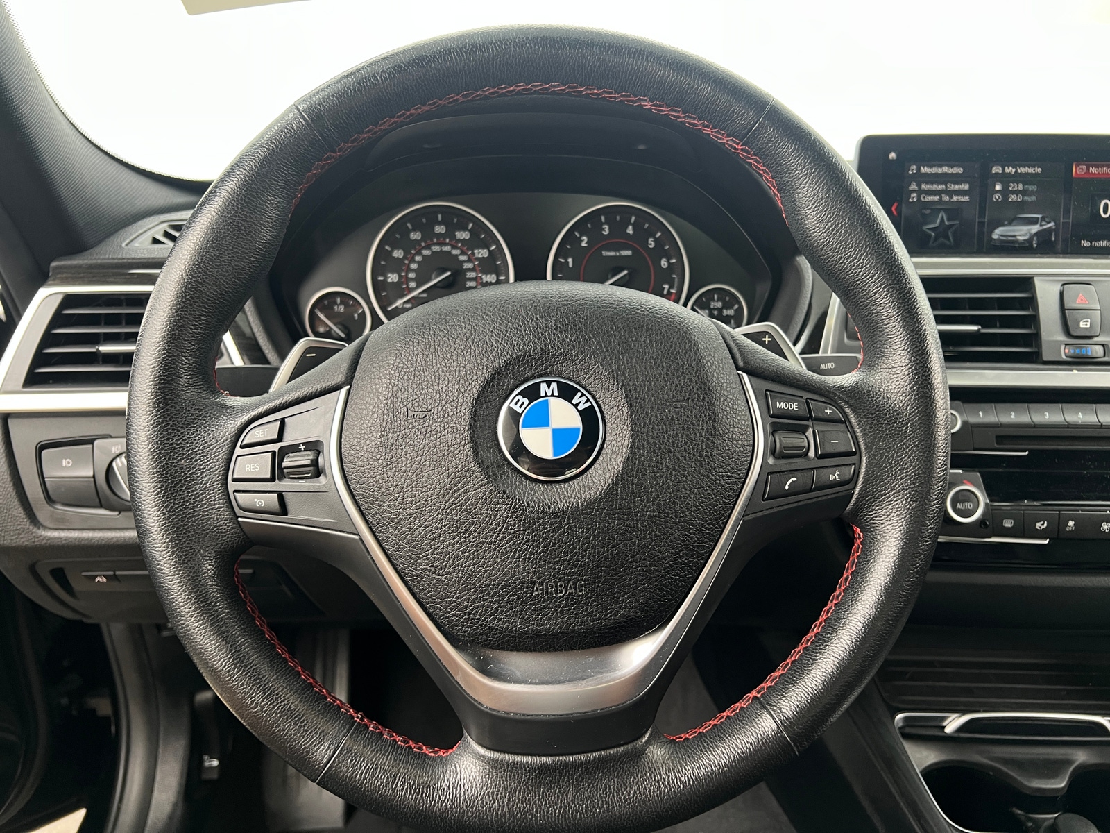 Thumbnail: 2018 BMW 3 Series - 4