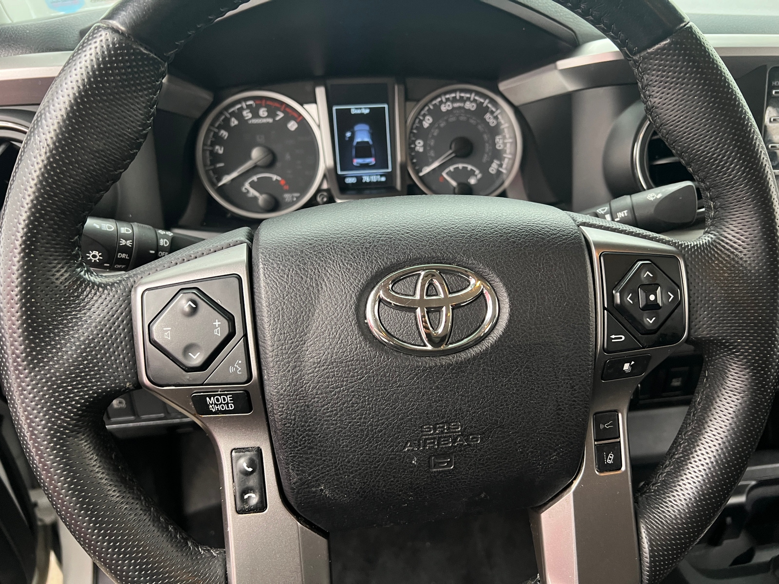 Thumbnail: 2022 Toyota Tacoma - 5