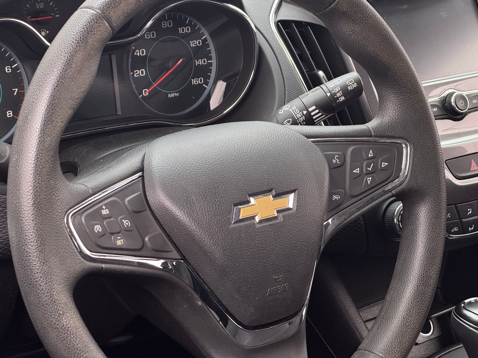 Thumbnail: 2017 Chevrolet Cruze - 5