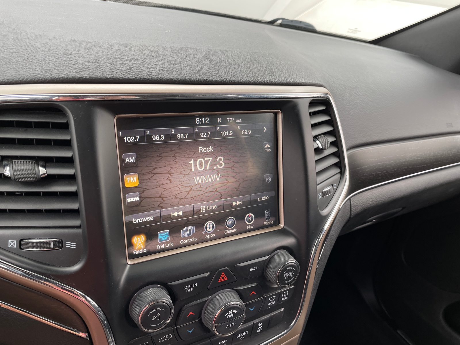 Thumbnail: 2017 Jeep Grand Cherokee - 3