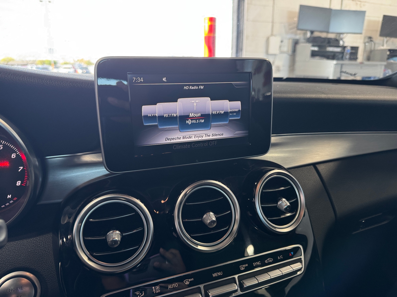 Thumbnail: 2018 Mercedes-Benz C-Class - 3