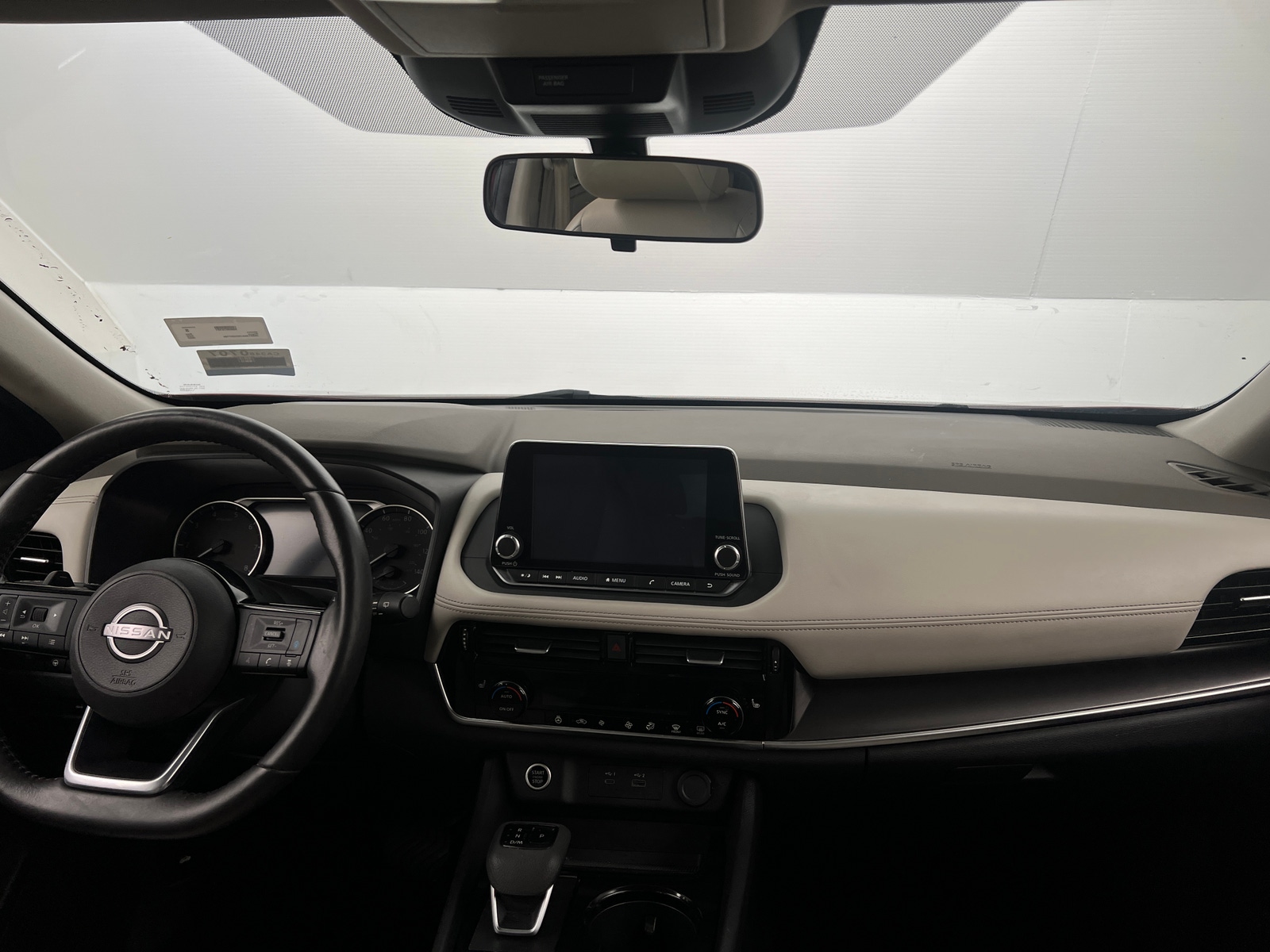 Thumbnail: 2022 Nissan Rogue - 3
