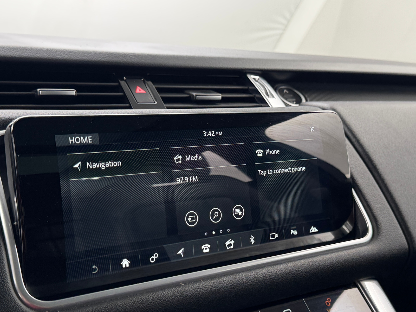 Thumbnail: 2021 Land Rover Range Rover Sport - 4
