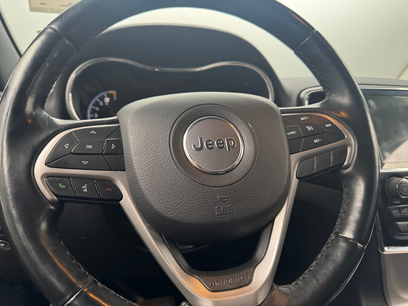 Thumbnail: 2020 Jeep Grand Cherokee - 4