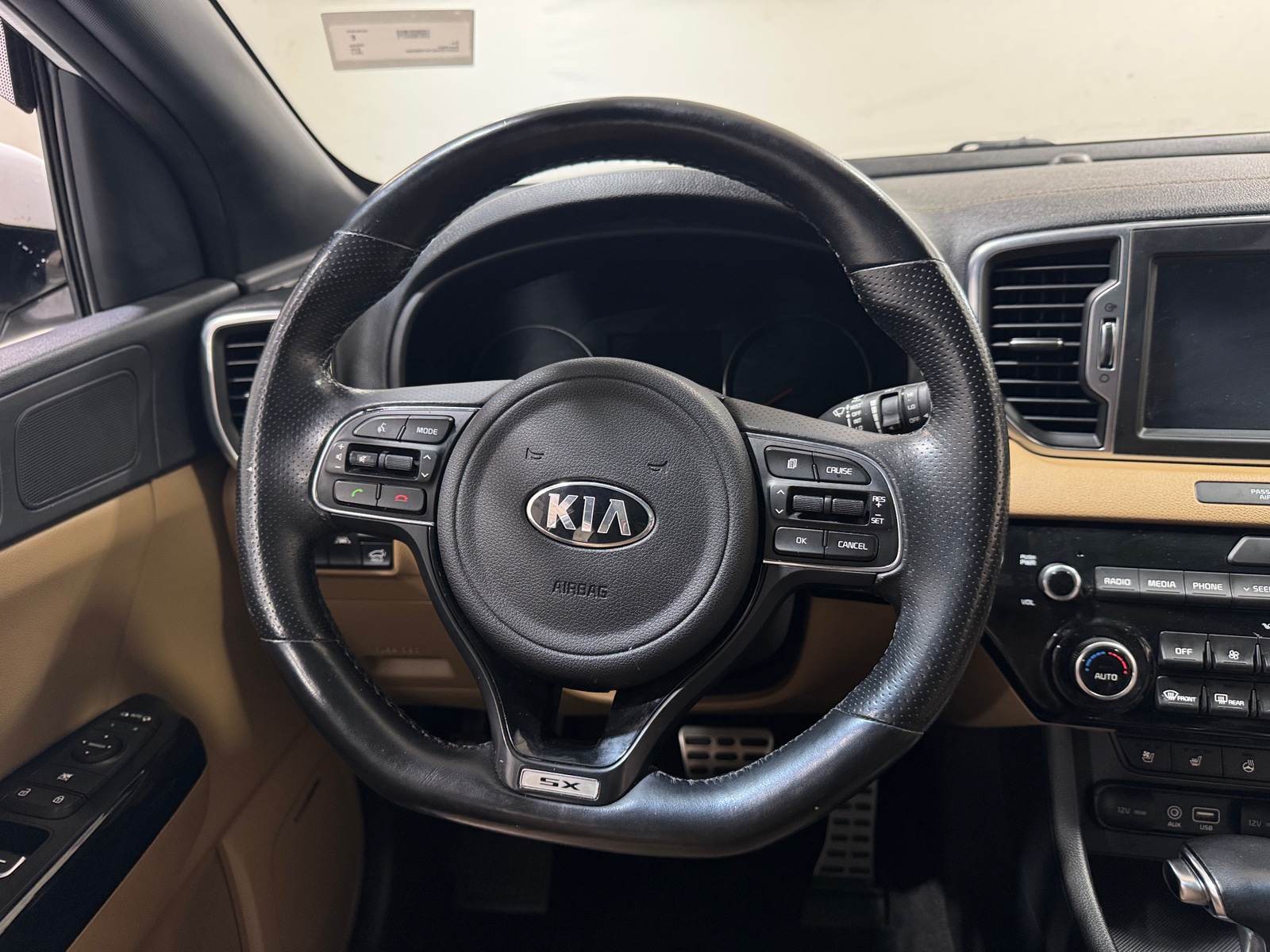 Thumbnail: 2017 Kia Sportage - 4