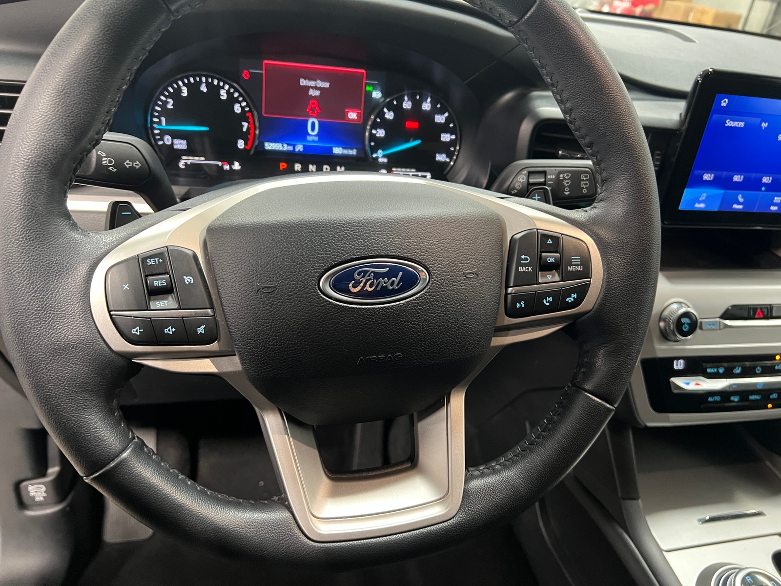 Thumbnail: 2020 Ford Explorer - 5