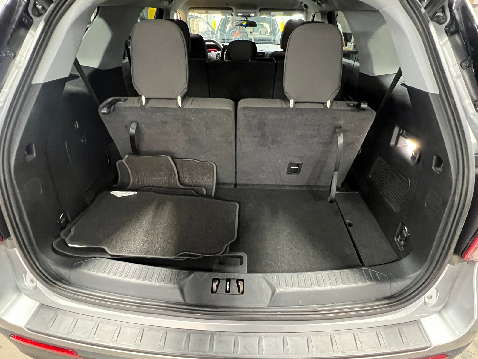 Thumbnail: 2020 Ford Explorer - 7