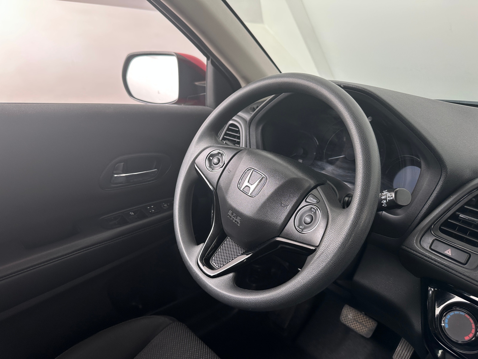 Thumbnail: 2017 Honda HR-V - 5