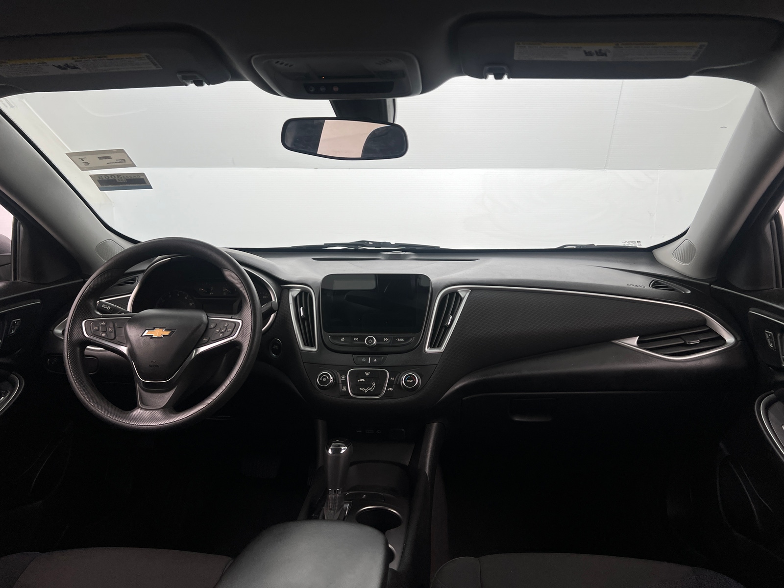 Thumbnail: 2020 Chevrolet Malibu - 3