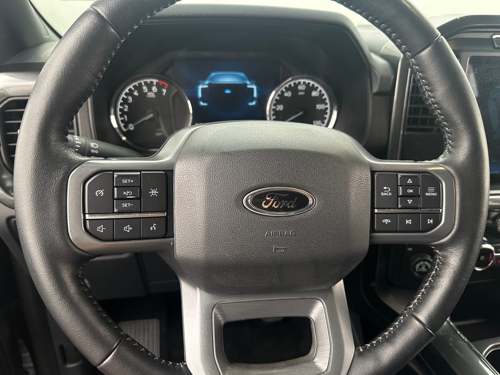 Thumbnail: 2022 Ford Econoline - 4