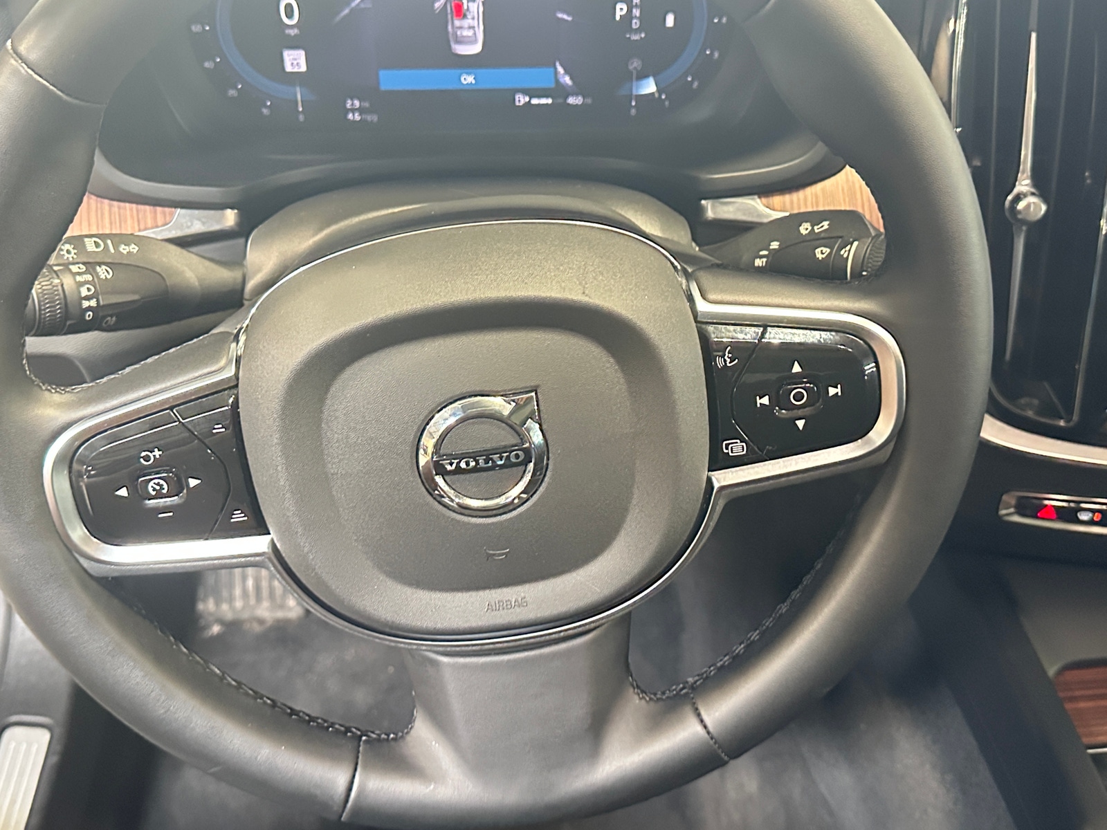 Thumbnail: 2025 Volvo S60 - 4