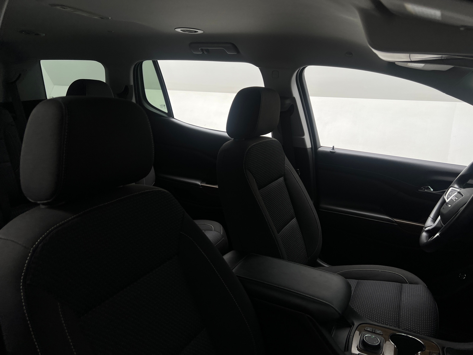 Thumbnail: 2023 GMC Acadia - 2