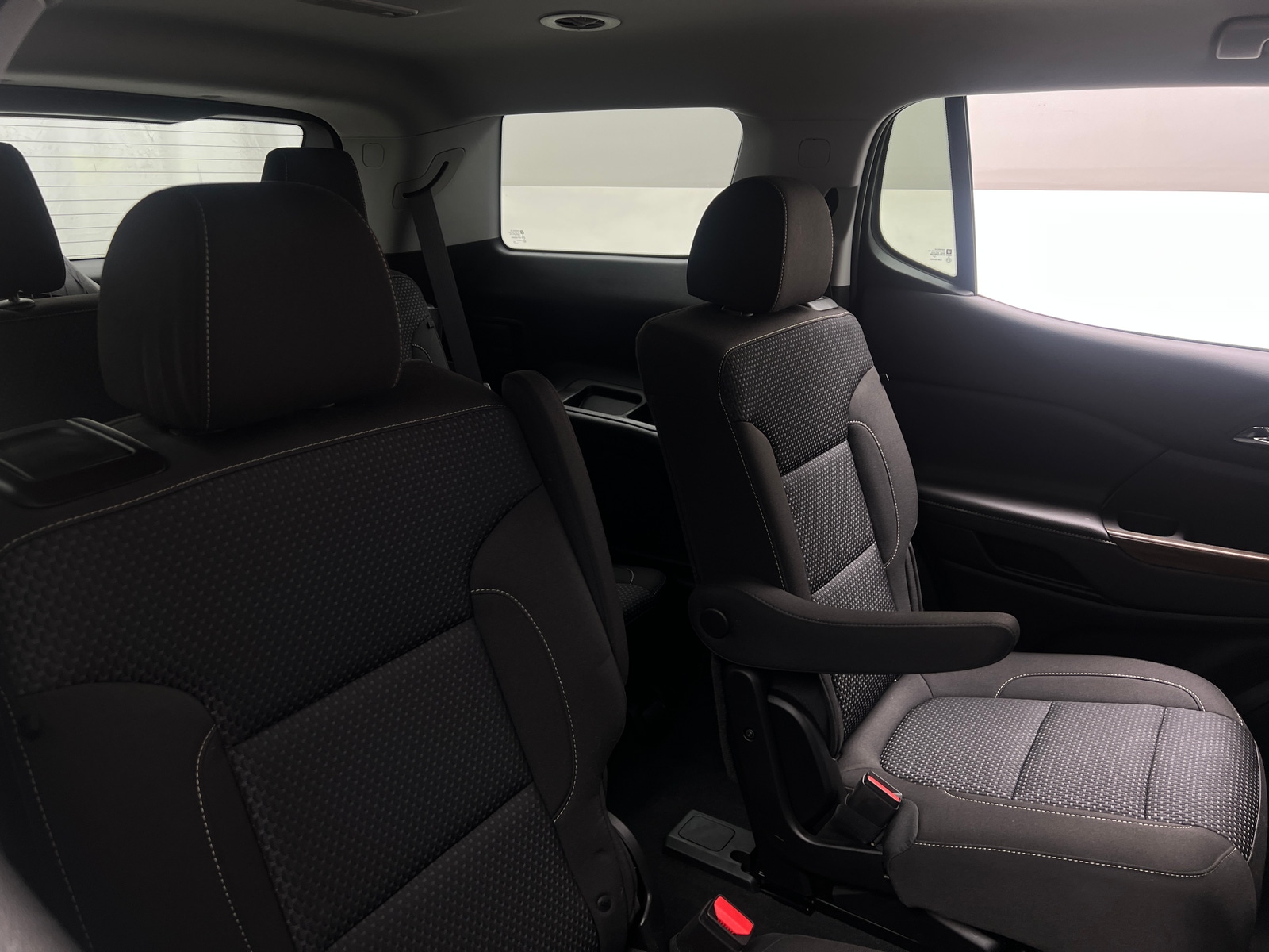 Thumbnail: 2023 GMC Acadia - 6