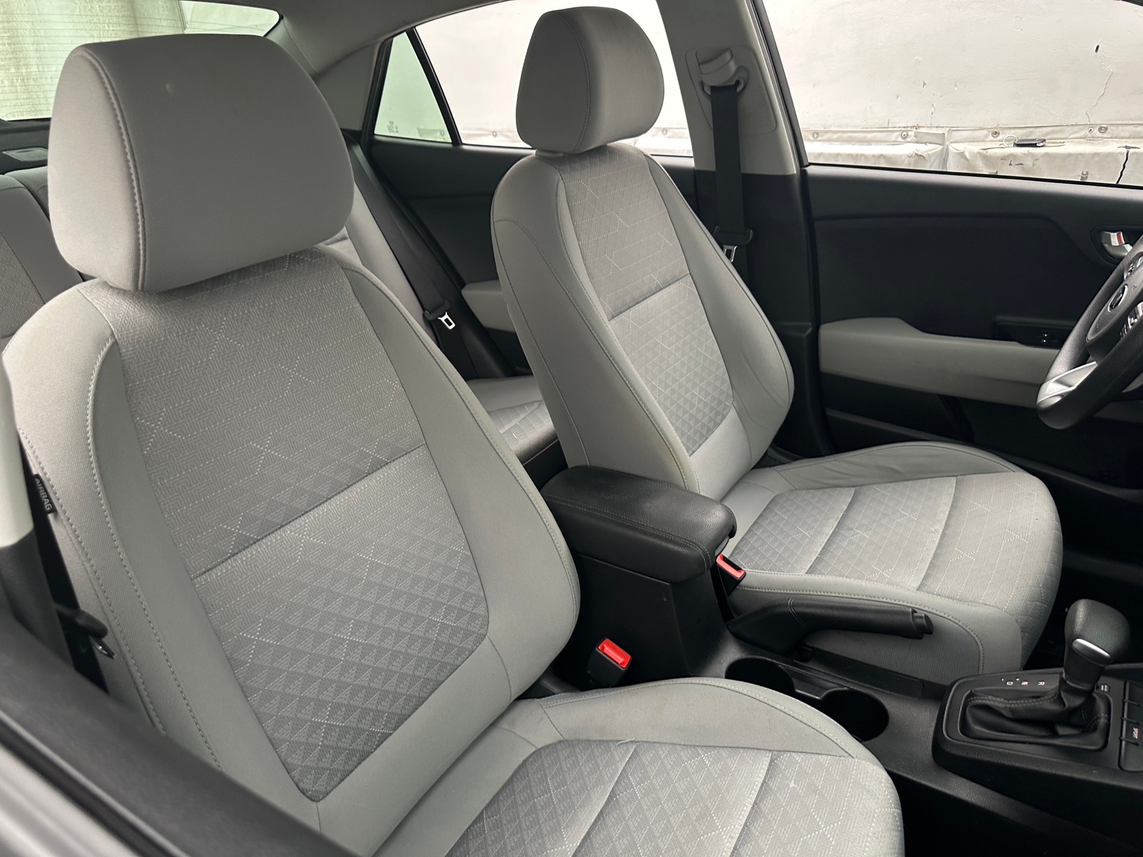 Thumbnail: 2019 Kia Rio - 2
