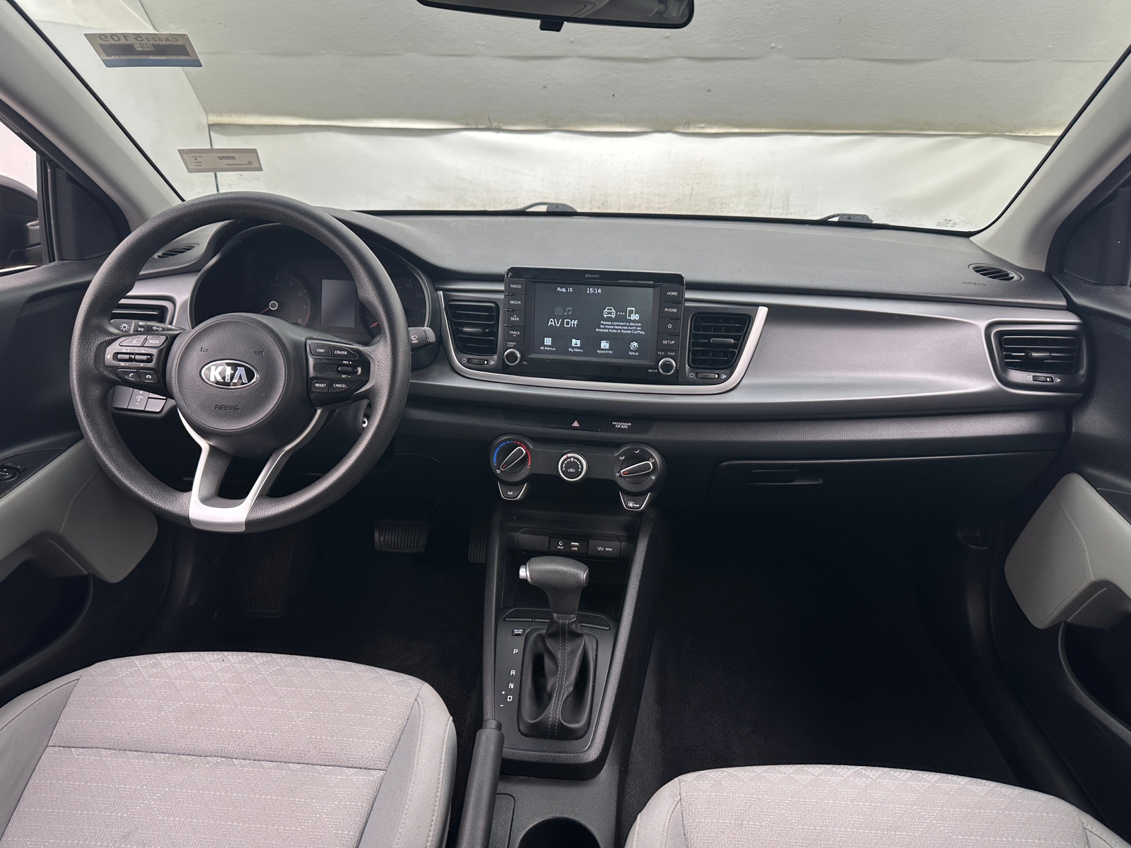 Thumbnail: 2019 Kia Rio - 3