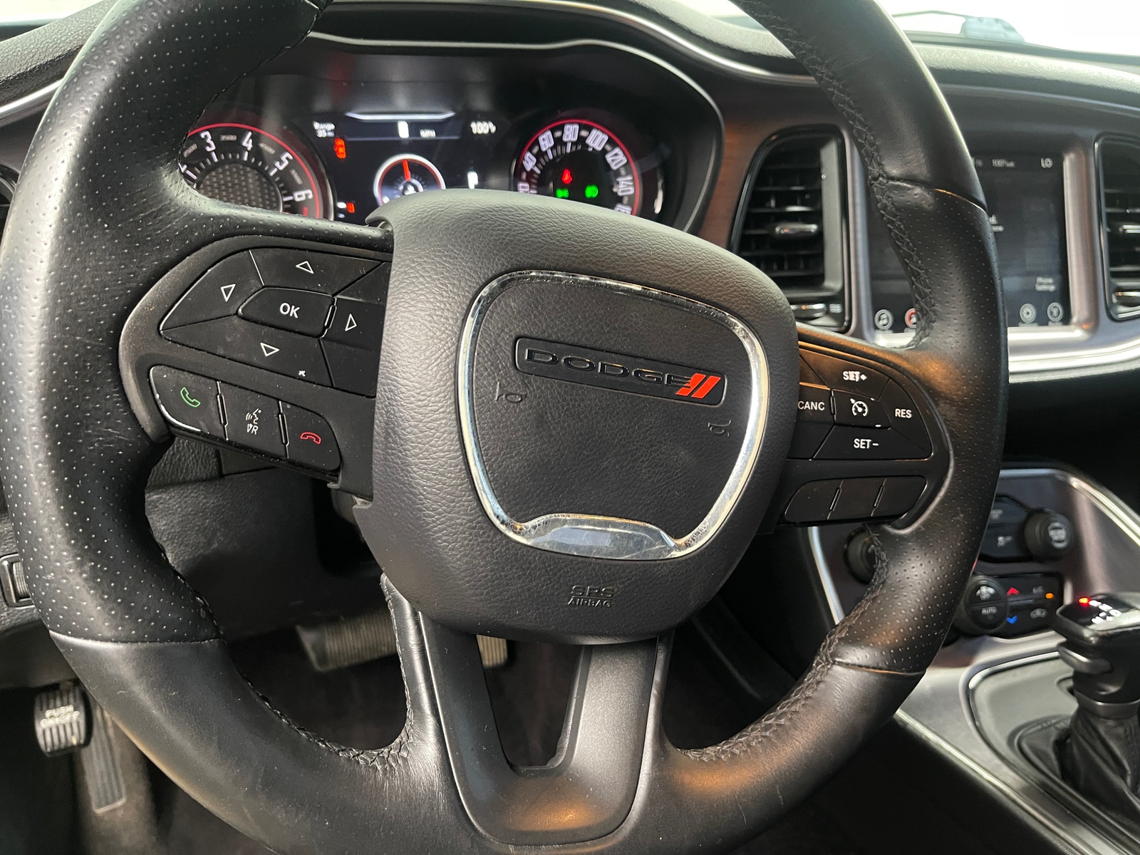 Thumbnail: 2017 Dodge Challenger - 4