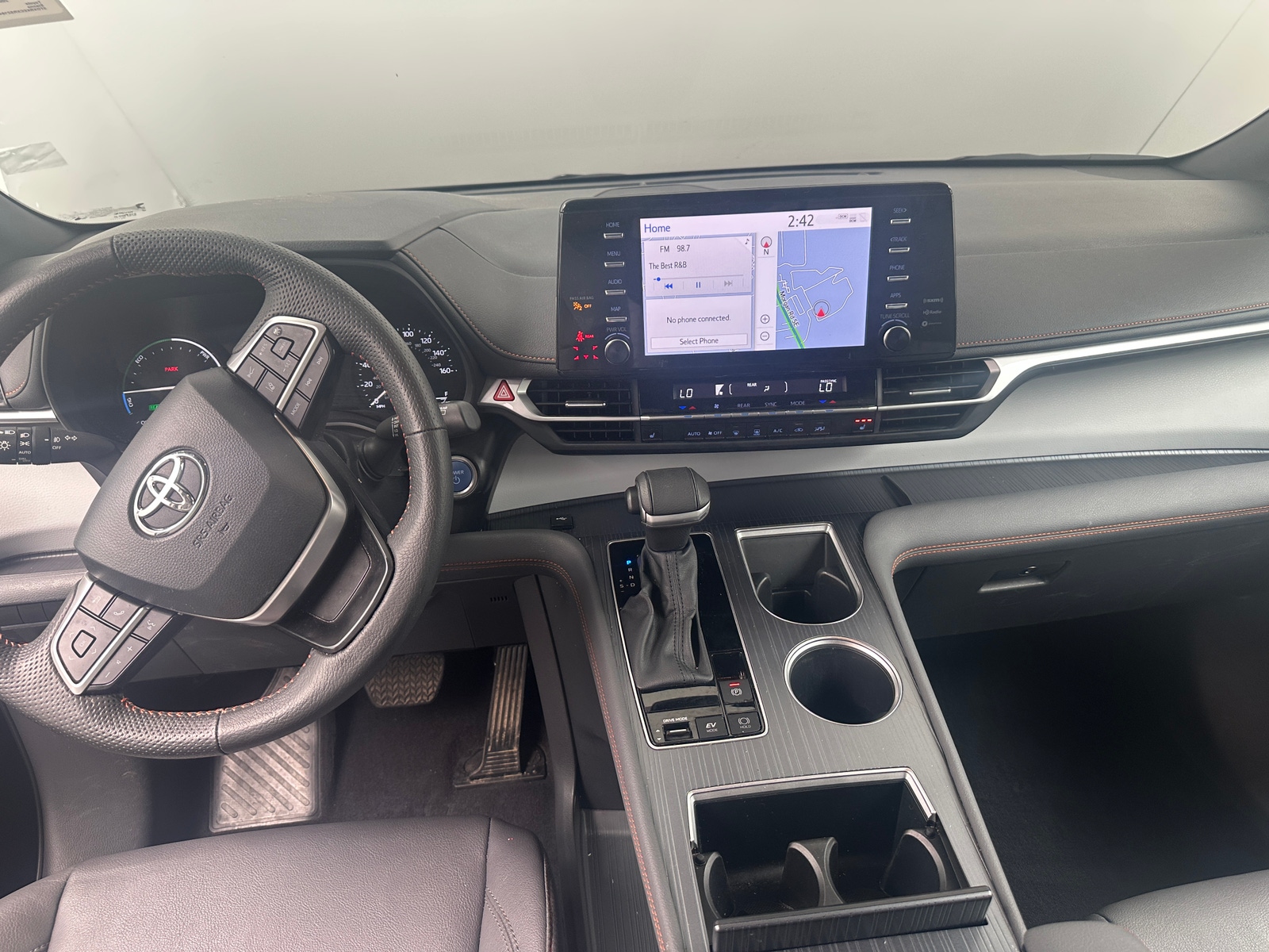 Thumbnail: 2024 Toyota Sienna - 2