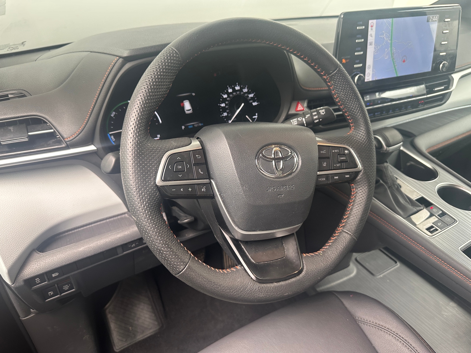 Thumbnail: 2024 Toyota Sienna - 4