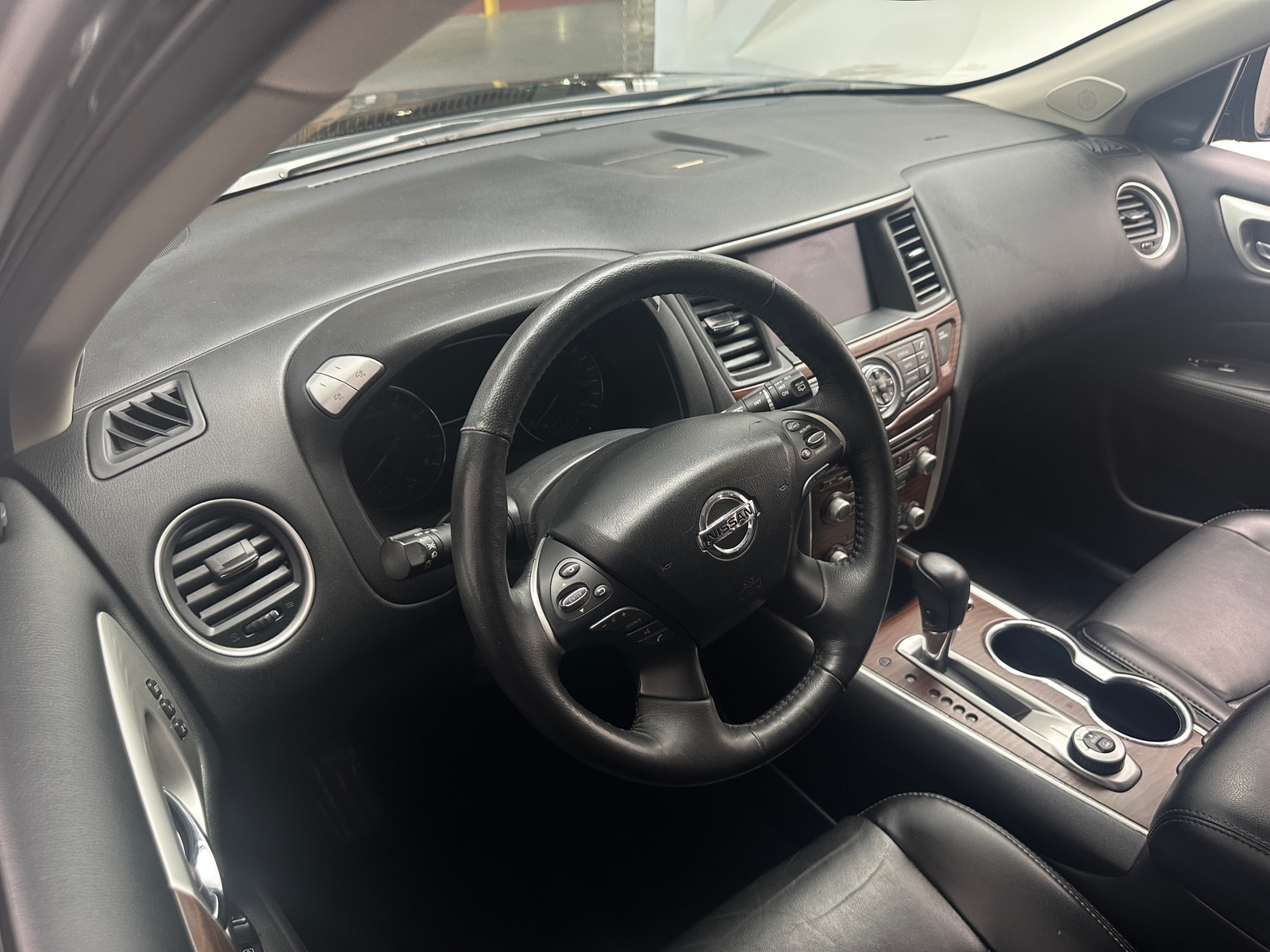 Thumbnail: 2020 Nissan Pathfinder - 2