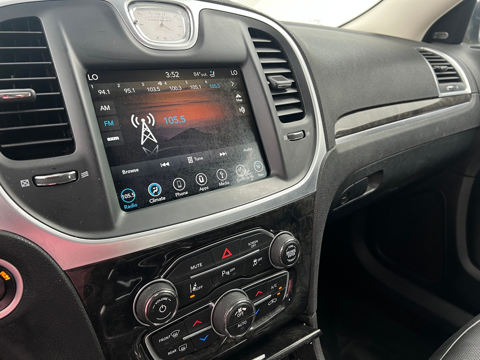Thumbnail: 2018 Chrysler 300 - 3
