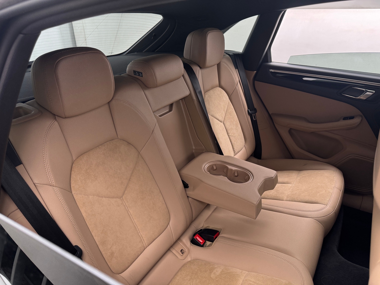 Thumbnail: 2020 Porsche Macan - 5