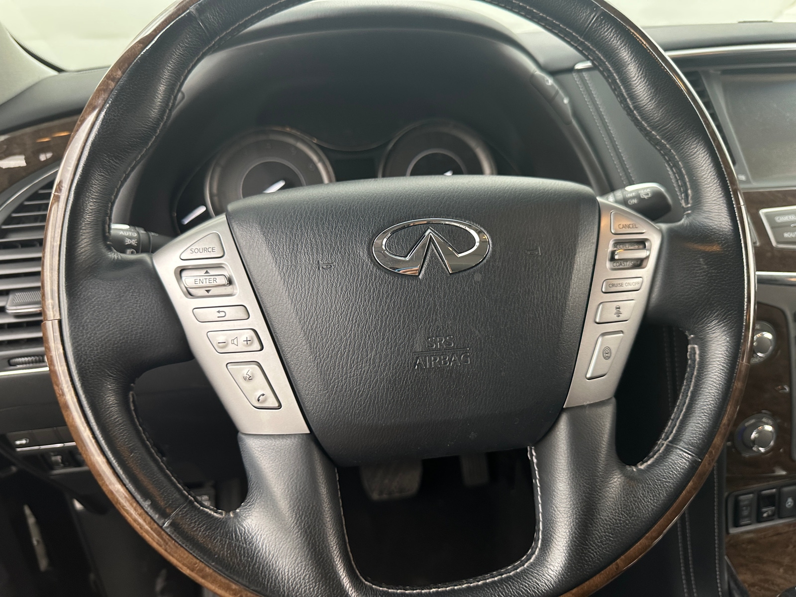 Thumbnail: 2017 INFINITI QX80 - 4