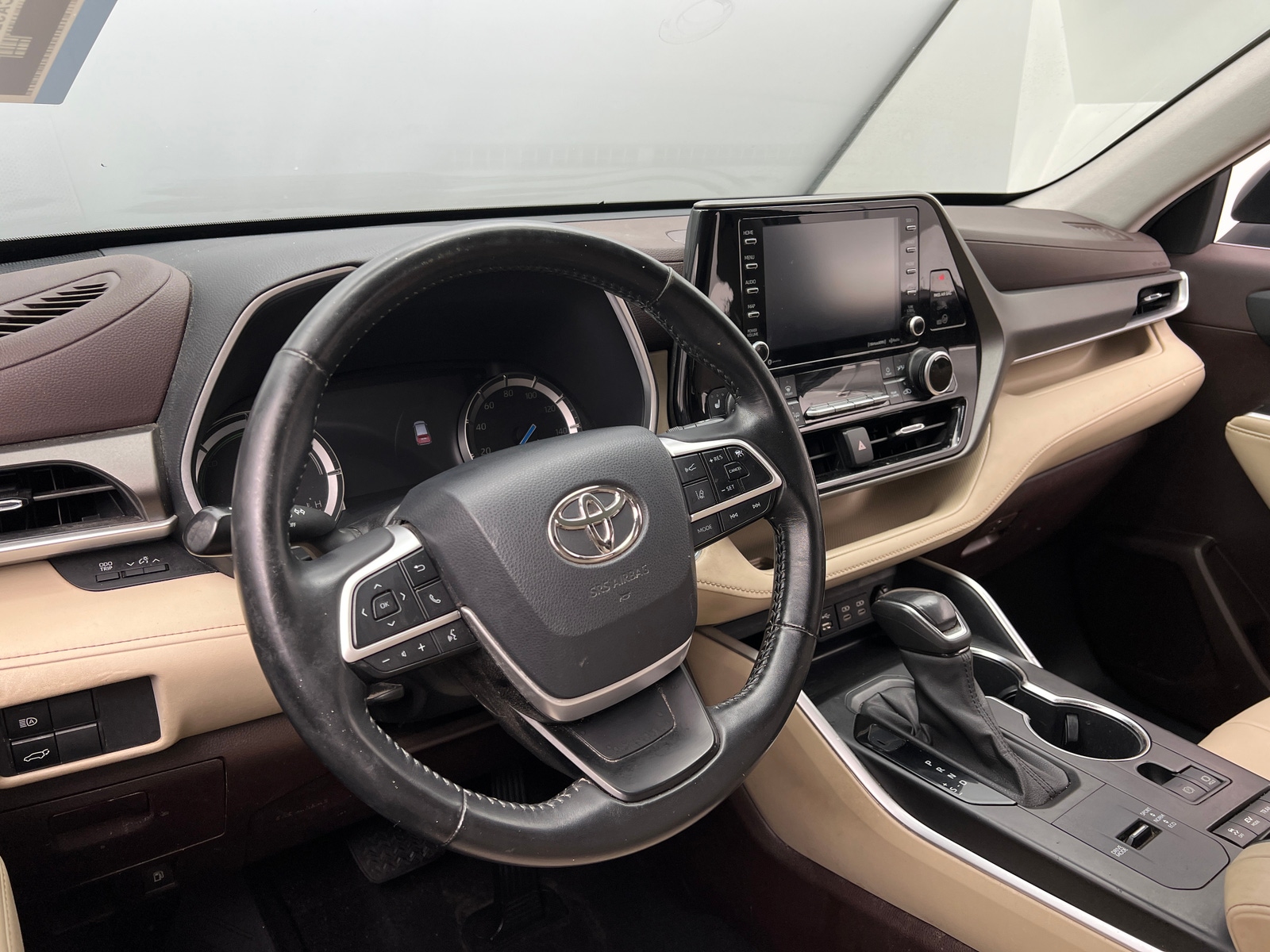 Thumbnail: 2022 Toyota Highlander - 4