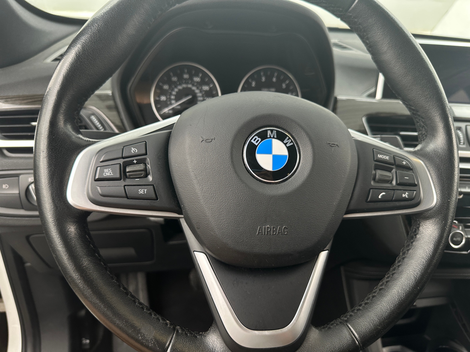 Thumbnail: 2018 BMW X1 - 4