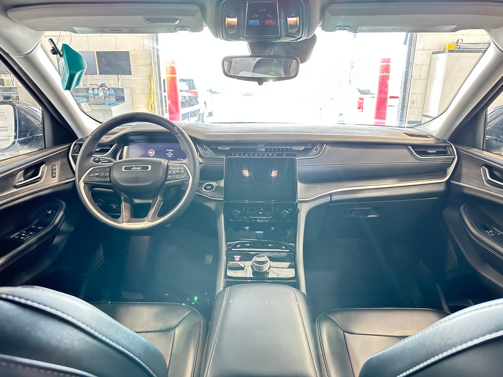 Thumbnail: 2023 Jeep Grand Cherokee L - 2