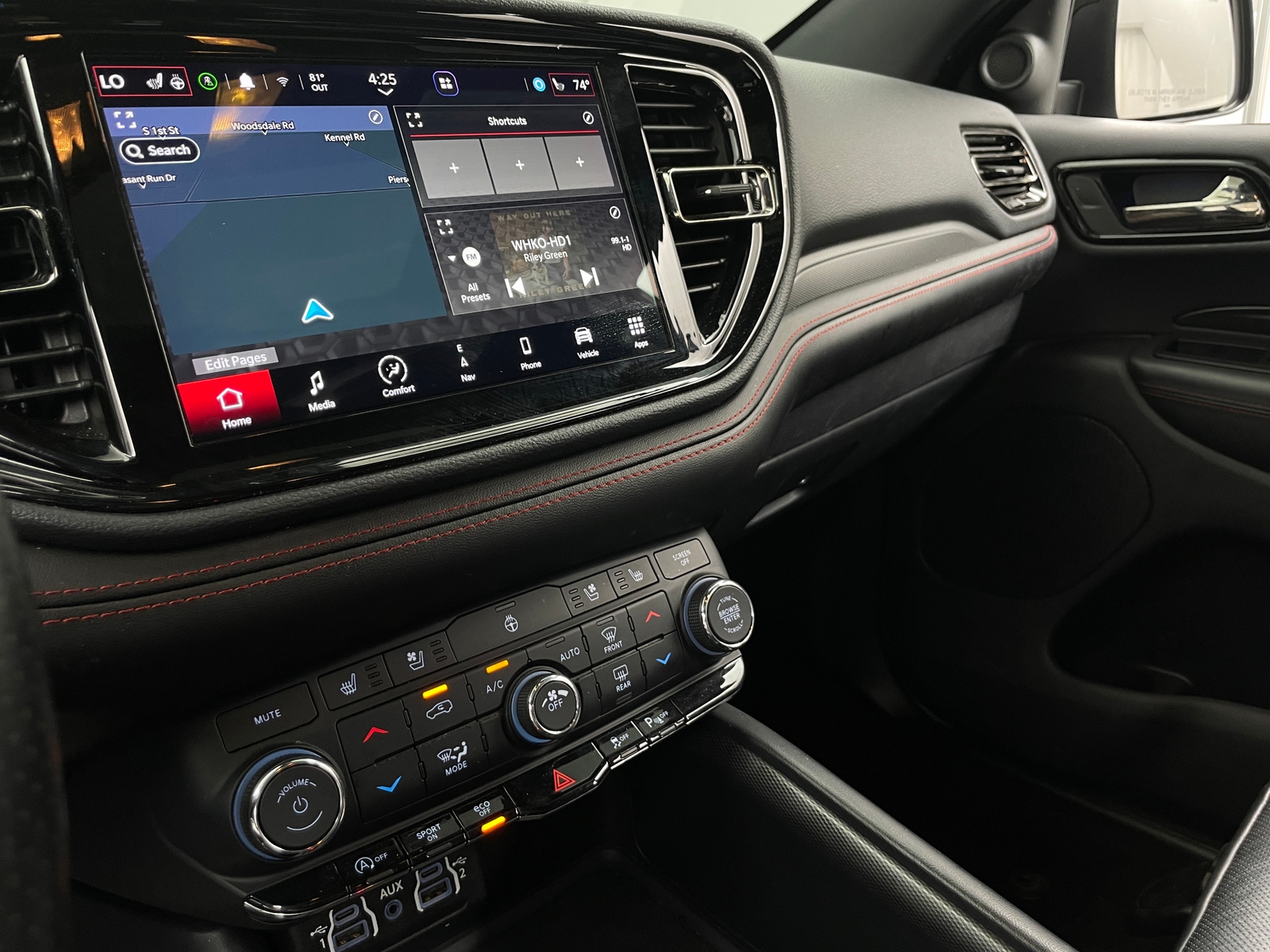 Thumbnail: 2023 Dodge Durango - 3