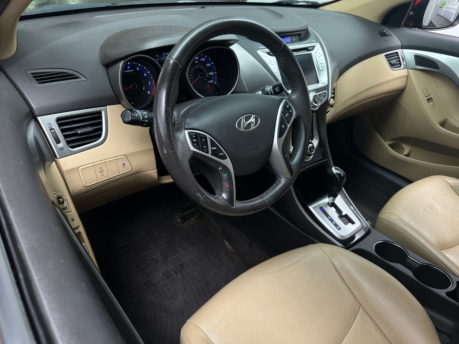 Thumbnail: 2011 Hyundai Elantra - 2