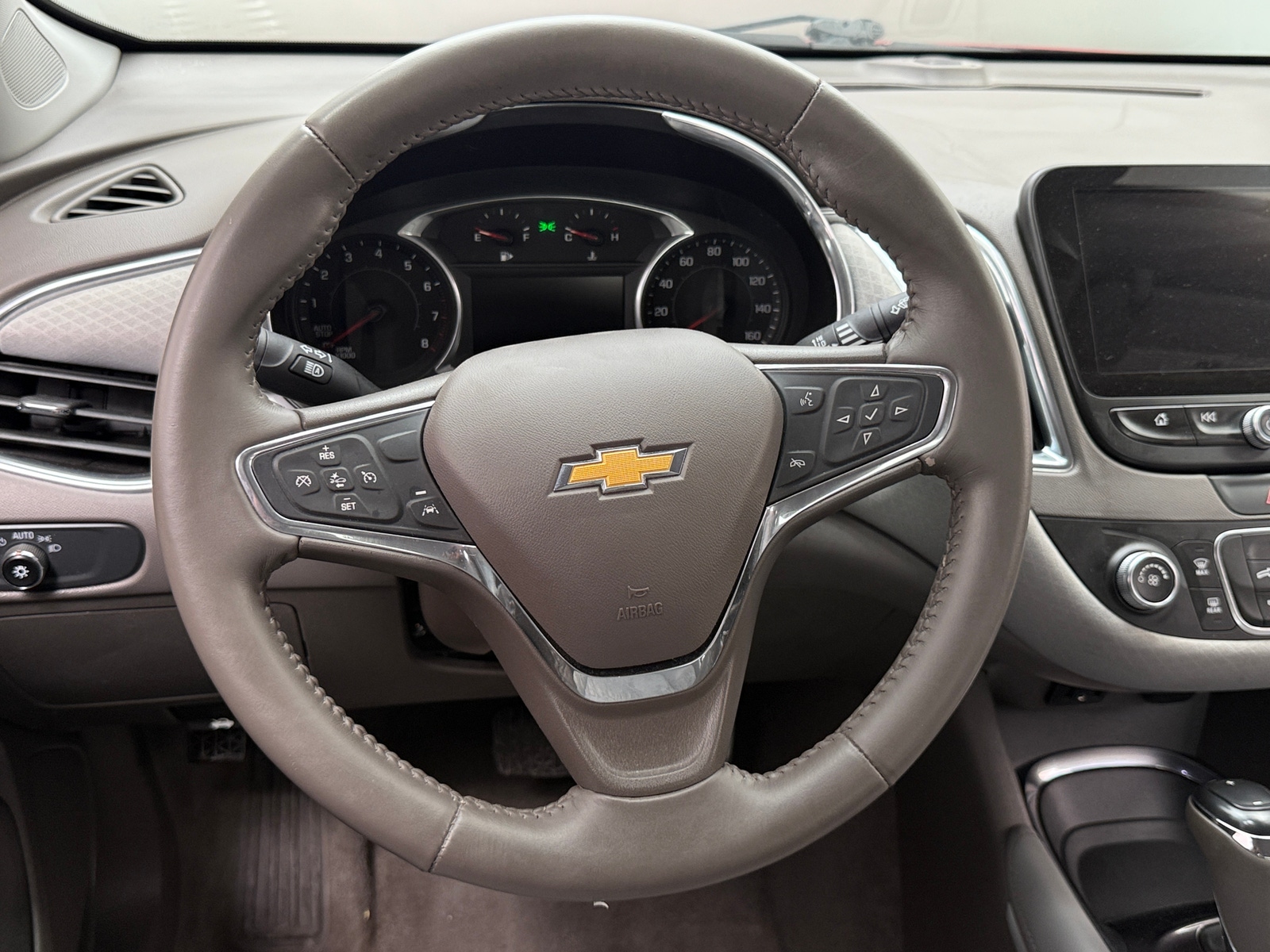 Thumbnail: 2016 Chevrolet Malibu - 5