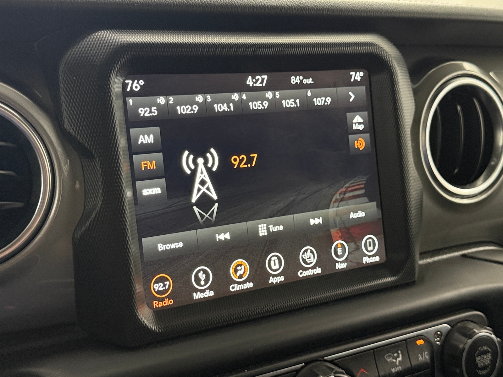 Thumbnail: 2019 Jeep Wrangler - 4