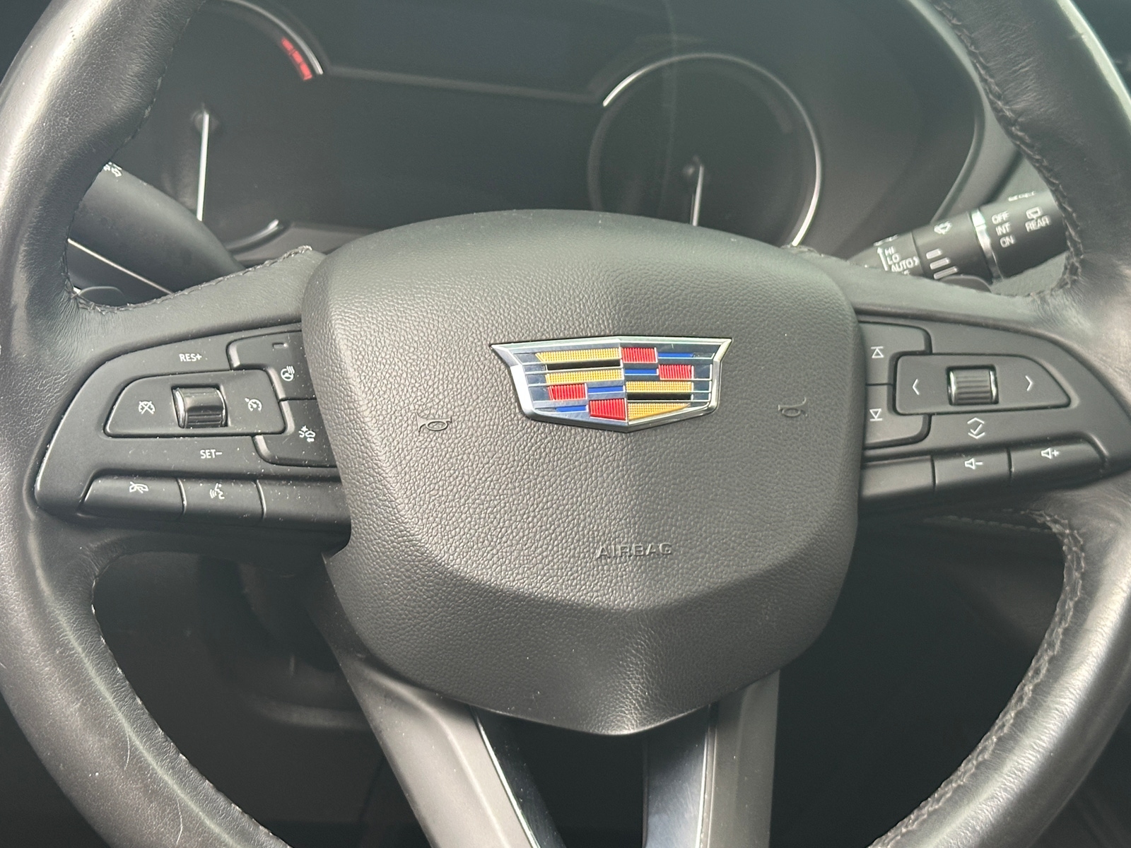 Thumbnail: 2019 Cadillac XT4 - 4