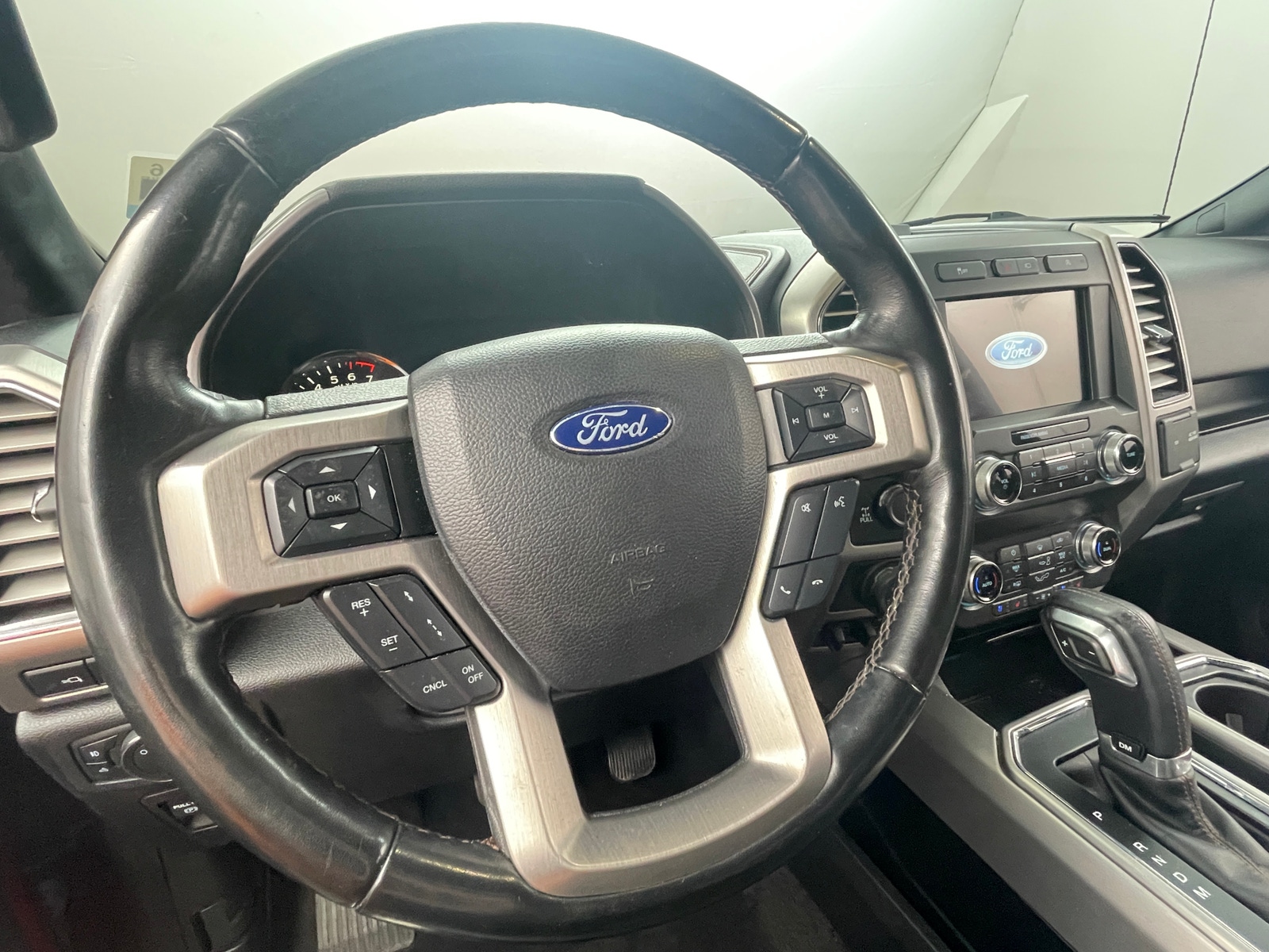Thumbnail: 2019 Ford Econoline - 4