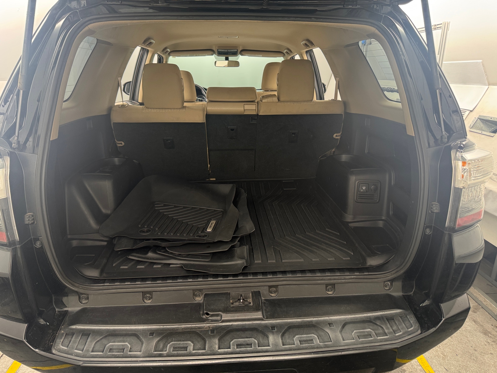 Thumbnail: 2015 Toyota 4Runner - 7