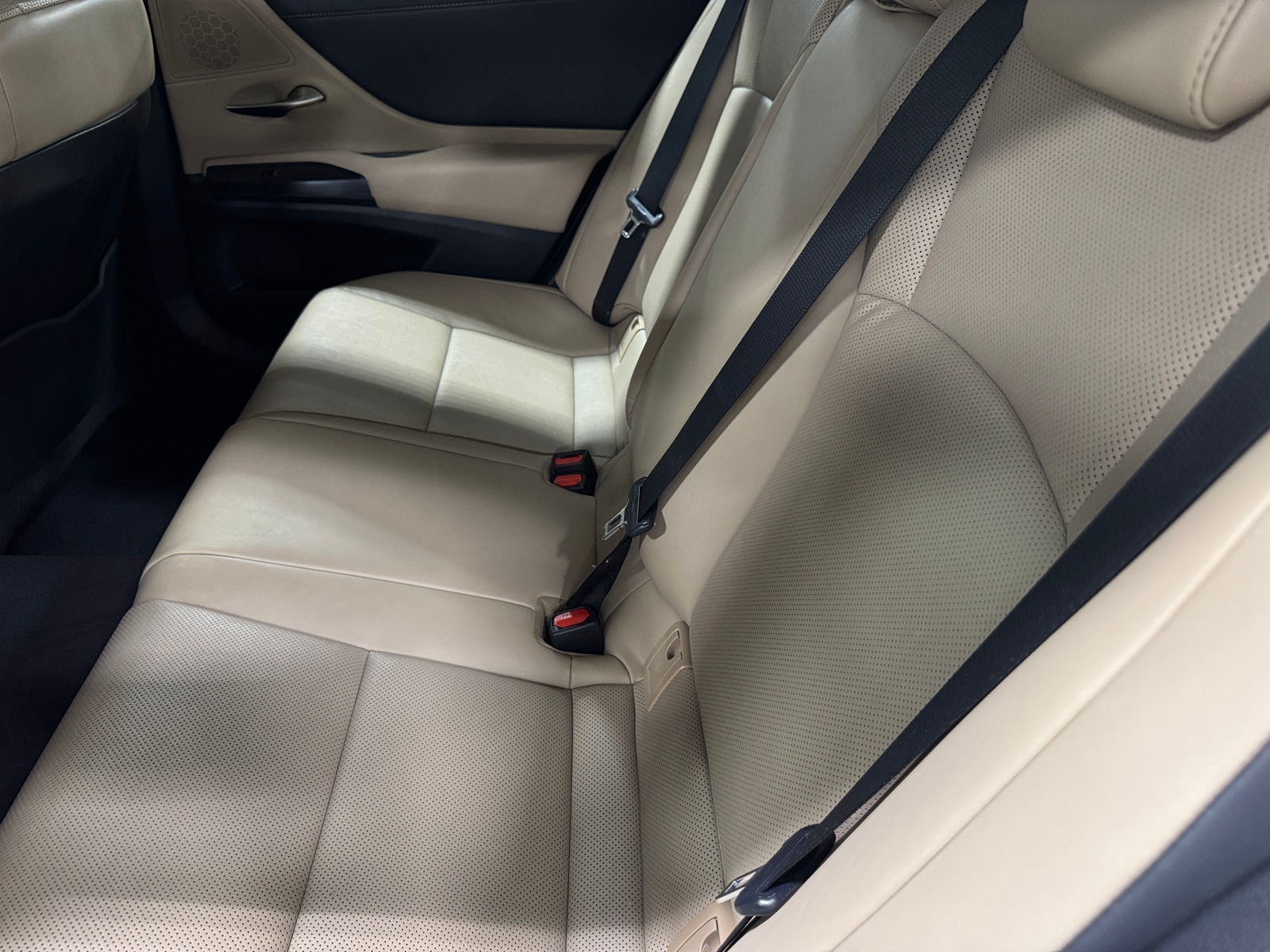 Thumbnail: 2021 Lexus ES - 5