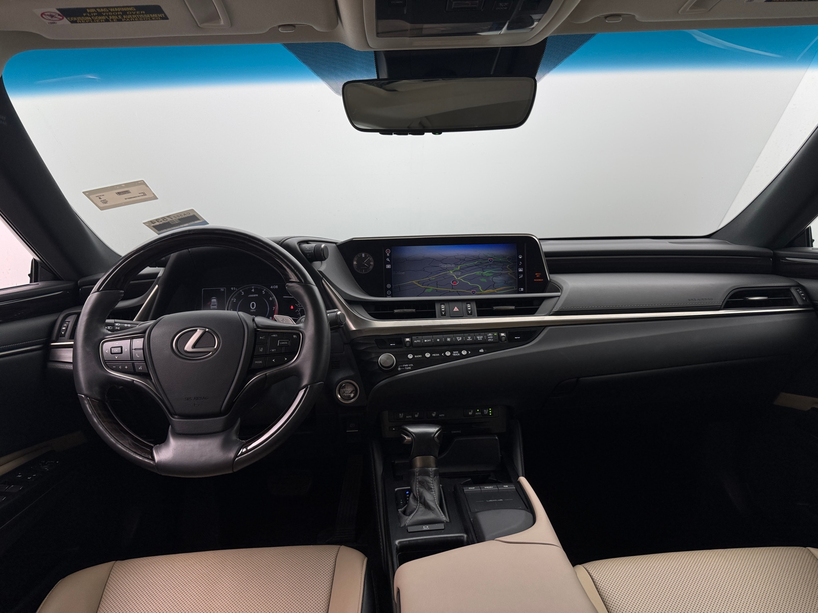 Thumbnail: 2021 Lexus ES - 2