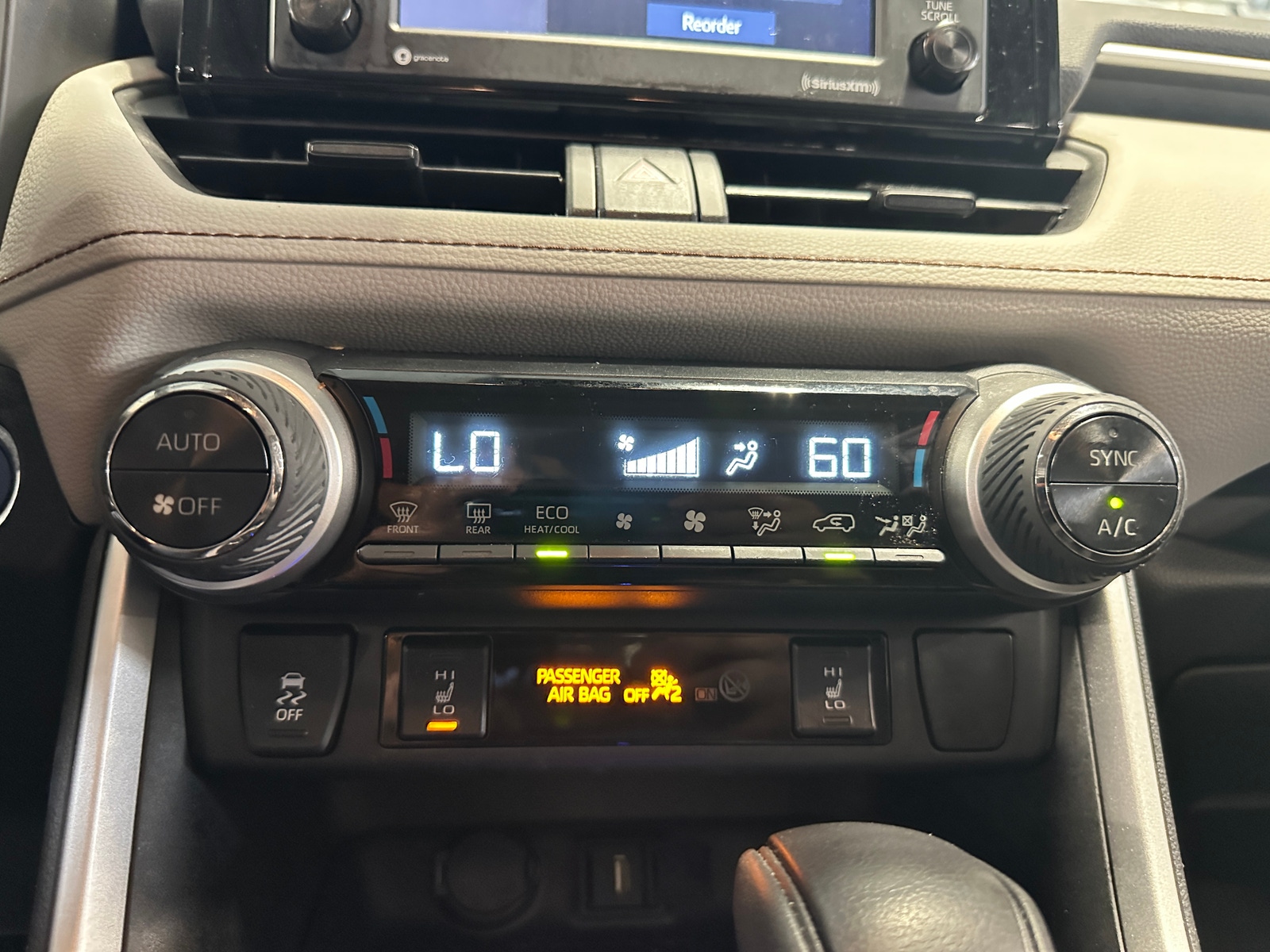 Thumbnail: 2021 Toyota RAV4 - 4