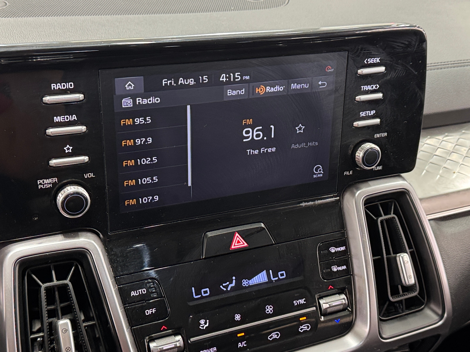 Thumbnail: 2021 Kia Sorento - 3
