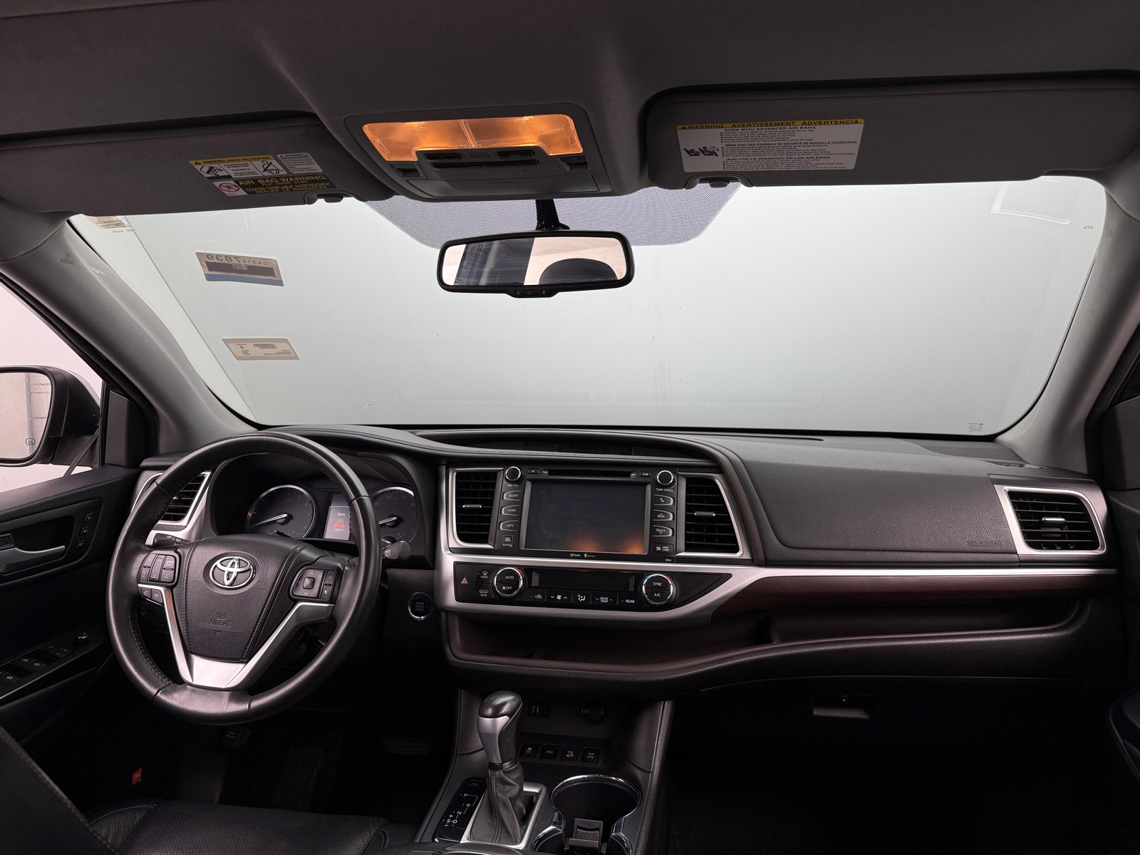 Thumbnail: 2015 Toyota Highlander - 2