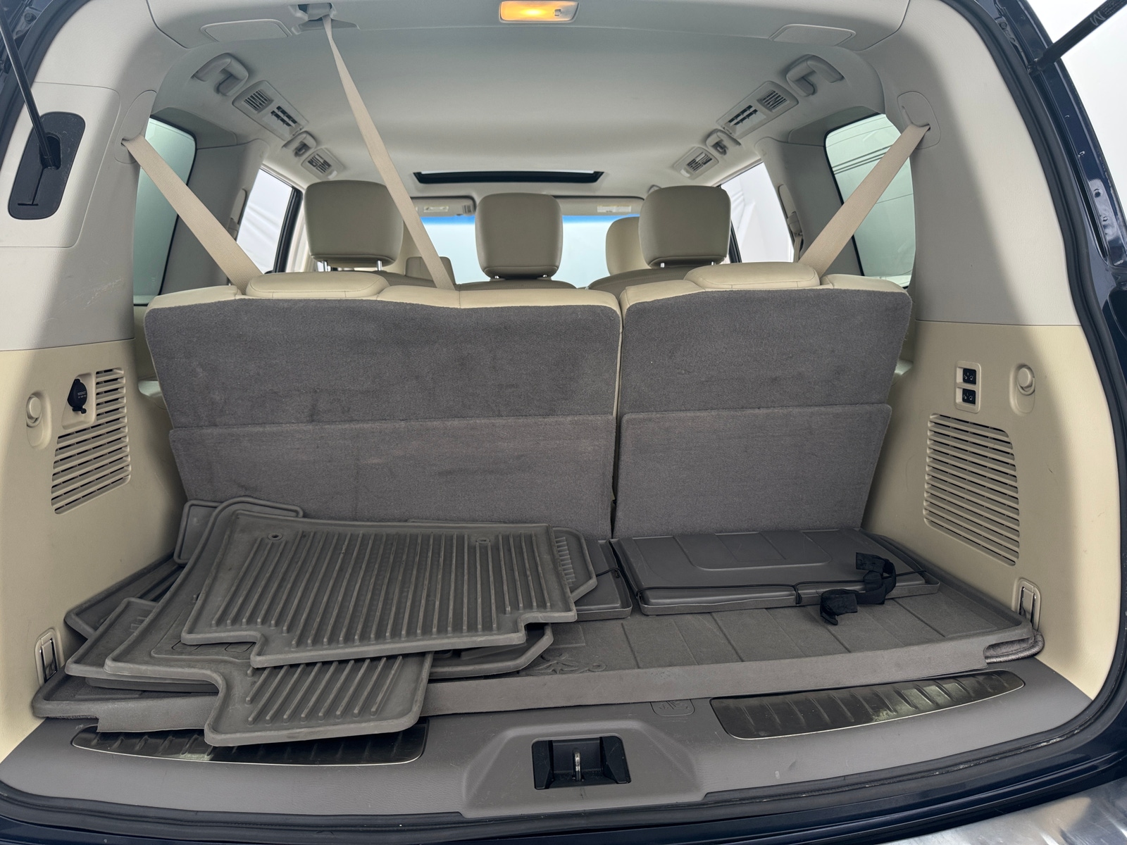 Thumbnail: 2017 INFINITI QX80 - 6
