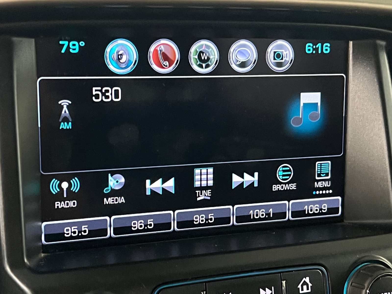Thumbnail: 2018 GMC Canyon - 3