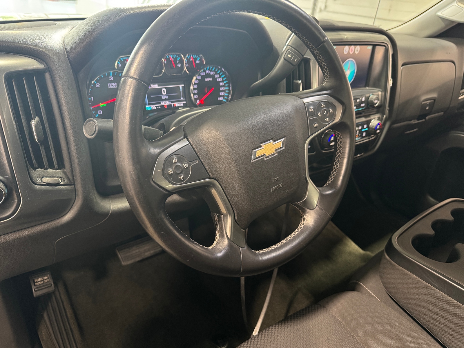 Thumbnail: 2015 Chevrolet Silverado 1500 - 3
